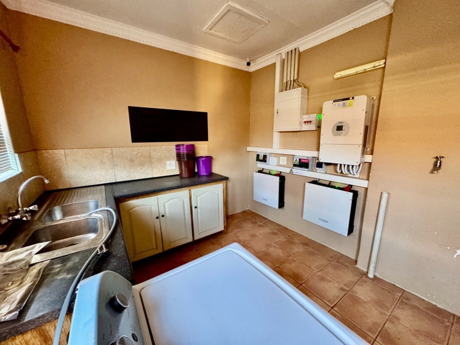 23 Bedroom Property for Sale in Kannoniers Park North West